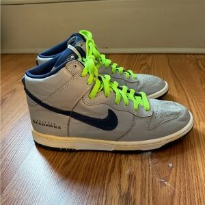 Nike Gray and Navy Men's Sneakers with Neon Accents